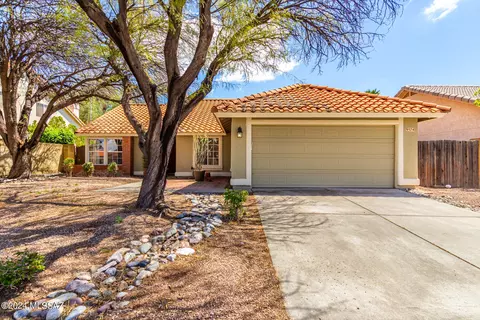 9574 E Adare Ln, Tucson, AZ 85747