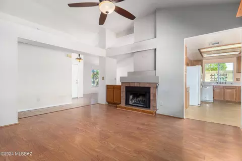 Living - 9574 E Adare Ln, Tucson, AZ 85747 photo 2 of 3