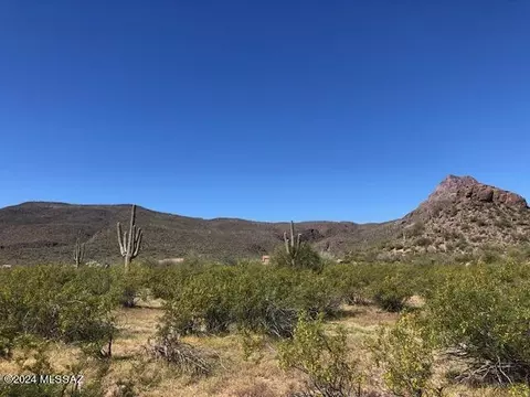 N Artesiano Road, Tucson, AZ 85743