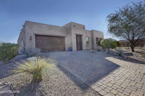 11726 N Luzon Ct, Oro Valley, AZ 85737
