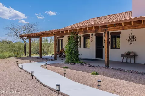 3399 S Saguaro Shadows Dr, Tucson, AZ 85730