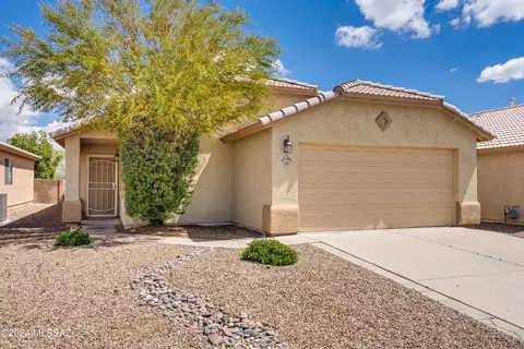 5078 N River Crossing Ln, Tucson, AZ 85704