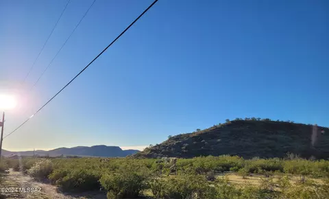 8337 S Worden Rd, Tucson, AZ 85735