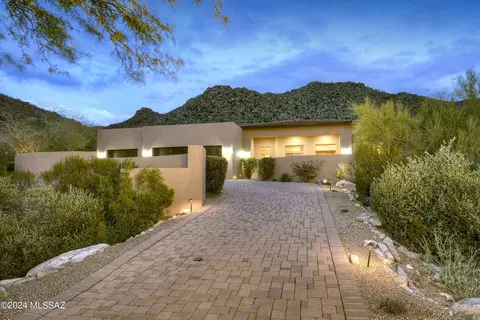 14590 N Sunset Gallery Dr, Marana, AZ 85658