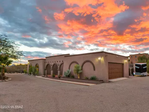 196 E Yvon Dr, Tucson, AZ 85704