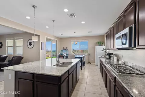 Kitchen - 9427 E Avellanet Ln, Vail, AZ 85641 photo 2 of 3