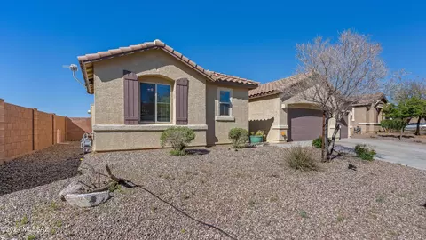 Exterior - 9427 E Avellanet Ln, Vail, AZ 85641 photo 3 of 8