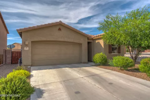 39268 S Trifecta Dr, Tucson, AZ 85739