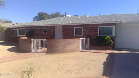 5426 E 8th St, Tucson, AZ 85711