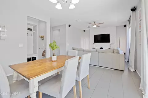 10020 E Camelback Trl, Tucson, AZ 85747 photo 13