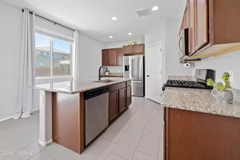 10020 E Camelback Trl, Tucson, AZ 85747 photo 4