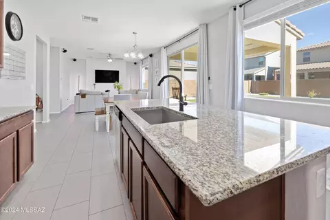 10020 E Camelback Trl, Tucson, AZ 85747 photo 7