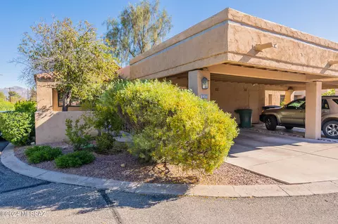 2931 E Greenlee St, Tucson, AZ 85716