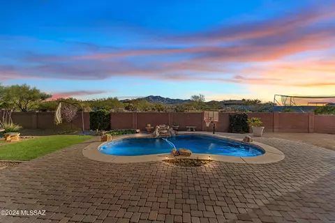 2540 E Lomas Dr, Vail, AZ 85641