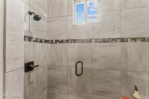 Bath - 2540 E Lomas Dr, Vail, AZ 85641 photo 5 of 5