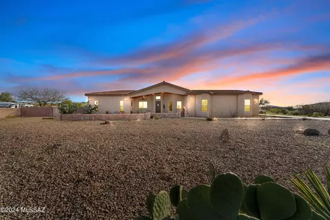 Exterior - 2540 E Lomas Dr, Vail, AZ 85641 photo 3 of 18