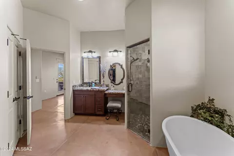Bath - 2540 E Lomas Dr, Vail, AZ 85641 photo 1 of 5