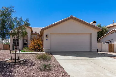 1127 S Desert Senna Loop, Tucson, AZ 85748