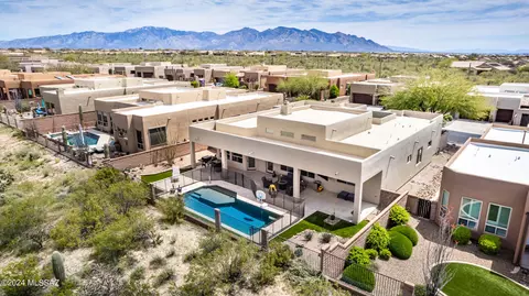 12449 N Fallen Shadows Dr, Marana, AZ 85658