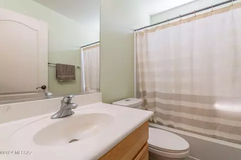 Bath - 10468 E Oakbrook St, Tucson, AZ 85747 photo 2 of 2