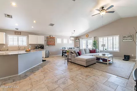 Kitchen - 10468 E Oakbrook St, Tucson, AZ 85747 photo 1 of 5