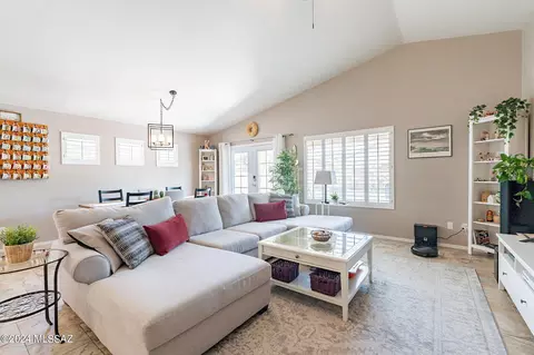 Living - 10468 E Oakbrook St, Tucson, AZ 85747 photo 1 of 4