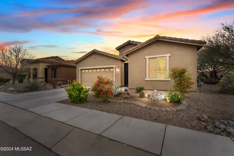 1014 E Lumber Jack Trl, Sahuarita, AZ 85629