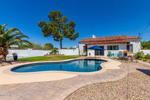 2902 E 1st St, Tucson, AZ 85716