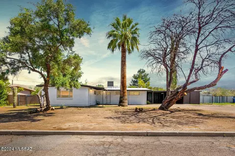 841 S Van Buren Ave, Tucson, AZ 85711