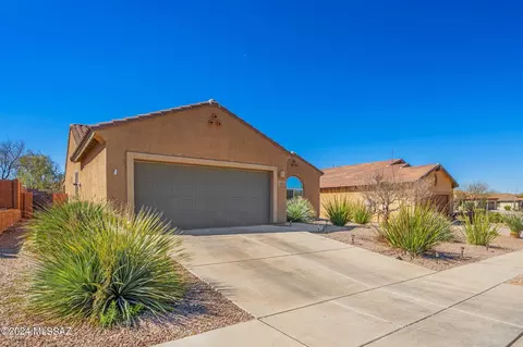 Exterior - 13974 E Barouche Dr, Vail, AZ 85641 photo 17 of 18