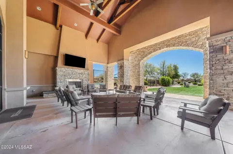 Exterior - 13974 E Barouche Dr, Vail, AZ 85641 photo 9 of 18