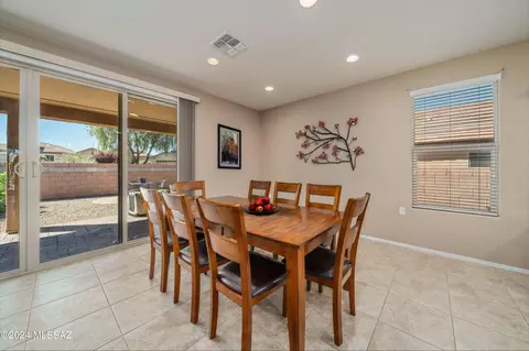 Dining - 13974 E Barouche Dr, Vail, AZ 85641 photo 1 of 2