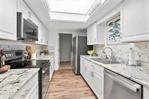 5701 E Glenn St #133, Tucson, AZ 85712