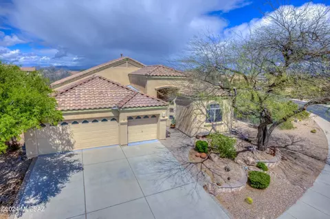 7847 N Rondure Loop, Tucson, AZ 85743