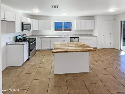 13654 E Shadow Pines Ln, Vail, AZ 85641 photo 6