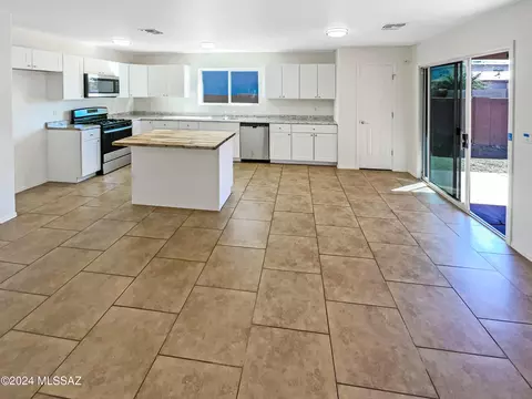 13654 E Shadow Pines Ln, Vail, AZ 85641 photo 9
