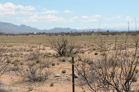 E Lum Road, Willcox, AZ 85643