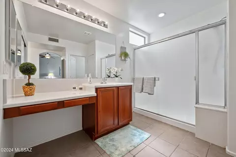 Bath - 13794 E Red Hawk Sky Trl, Vail, AZ 85641 photo 5 of 6