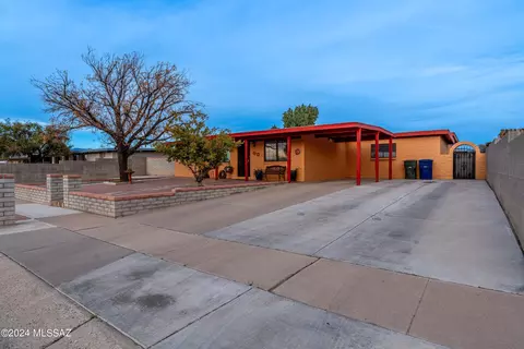 Exterior - 4719 S Primrose St, Tucson, AZ 85730 photo 2 of 9