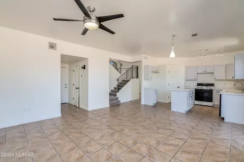 Living - 8733 E Chimney Spring Dr, Tucson, AZ 85747 photo 2 of 2