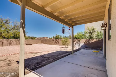 Exterior - 8733 E Chimney Spring Dr, Tucson, AZ 85747 photo 6 of 12