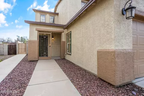 Exterior - 7004 S Goshawk Dr, Tucson, AZ 85756 photo 3 of 7