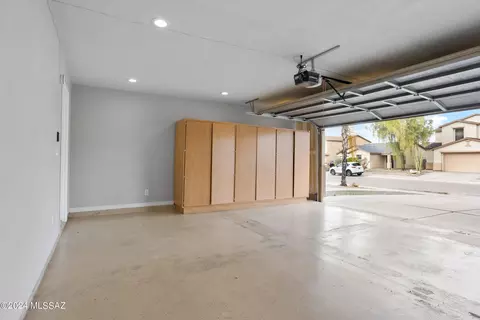 Exterior - 7004 S Goshawk Dr, Tucson, AZ 85756 photo 7 of 7