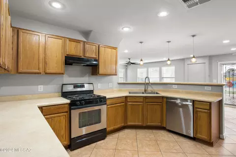 Kitchen - 7004 S Goshawk Dr, Tucson, AZ 85756 photo 3 of 3