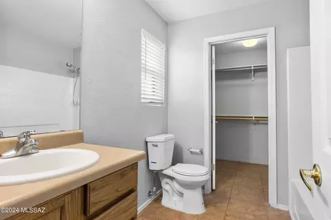 Bath - 7004 S Goshawk Dr, Tucson, AZ 85756 photo 3 of 3