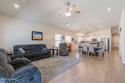Living - 9963 N Ruby Range Trl, Marana, AZ 85653 photo 1 of 5