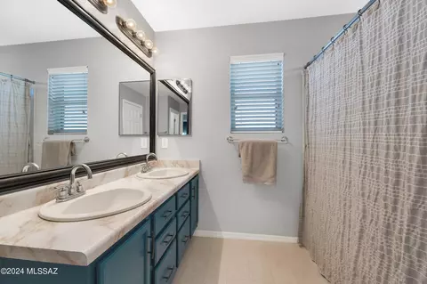 Bath - 3535 E Mecate Rd, Tucson, AZ 85739 photo 3 of 3