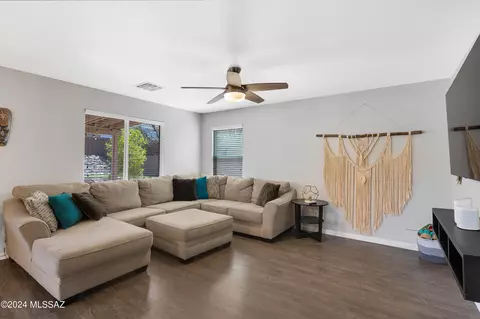 Living - 3535 E Mecate Rd, Tucson, AZ 85739 photo 3 of 5
