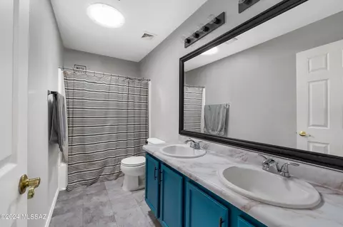 Bath - 3535 E Mecate Rd, Tucson, AZ 85739 photo 2 of 3