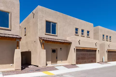 Exterior - 1077 E Irwin Pl, Tucson, AZ 85719 photo 2 of 8